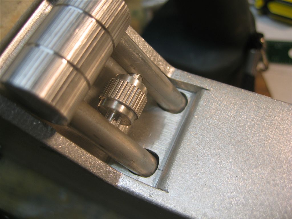 Under Shoulder Detail